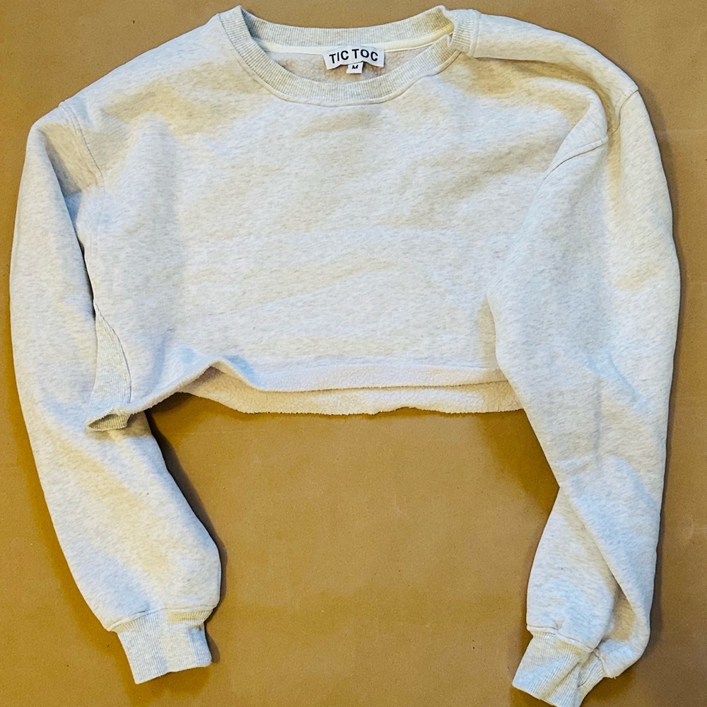 Tic Toc Women's Light Gray Cropped Sweatshirt
